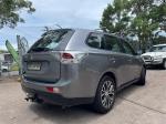 2013 MITSUBISHI OUTLANDER 4D WAGON ES (4x4) ZJ